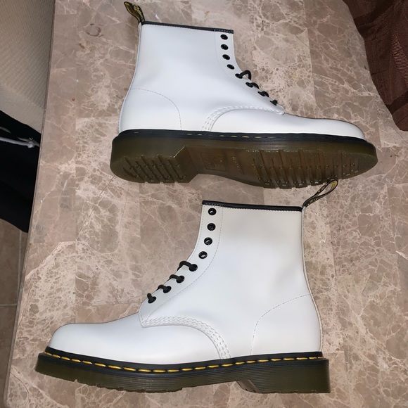 NEW DR MARTENS AIR WAIR 1460 WHITE AW004 WOMENS 11 MENS 10 - Picture 7 of 13